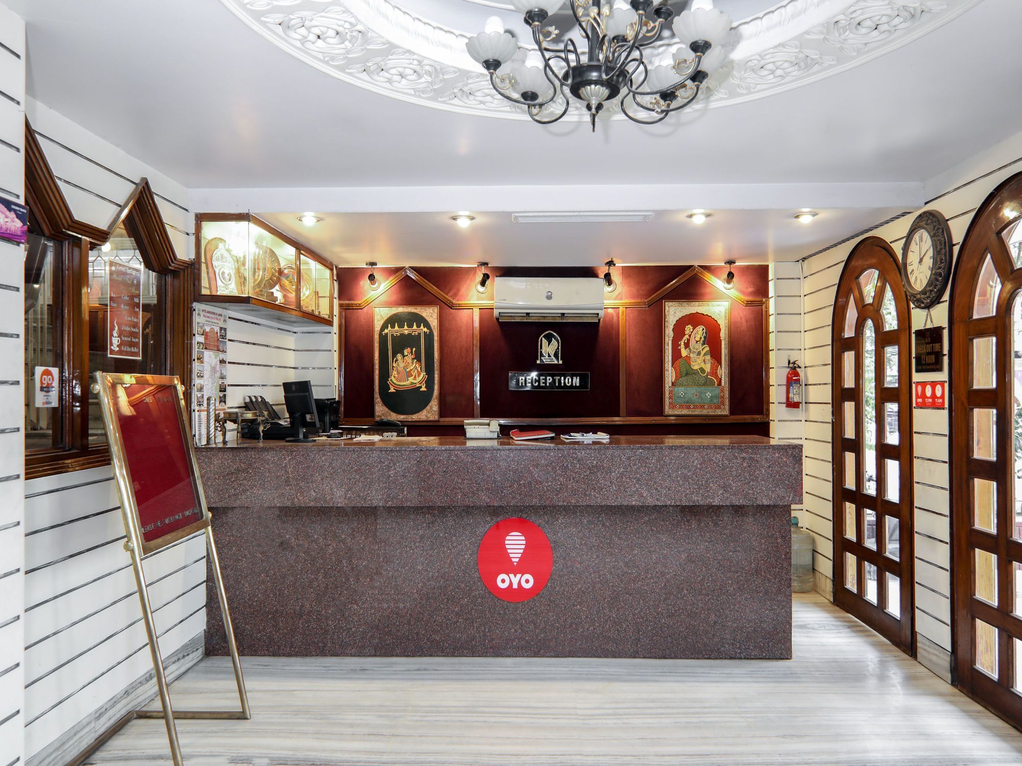 Oyo 15359 Hotel Kachandeep Τζαϊπούρ Εξωτερικό φωτογραφία