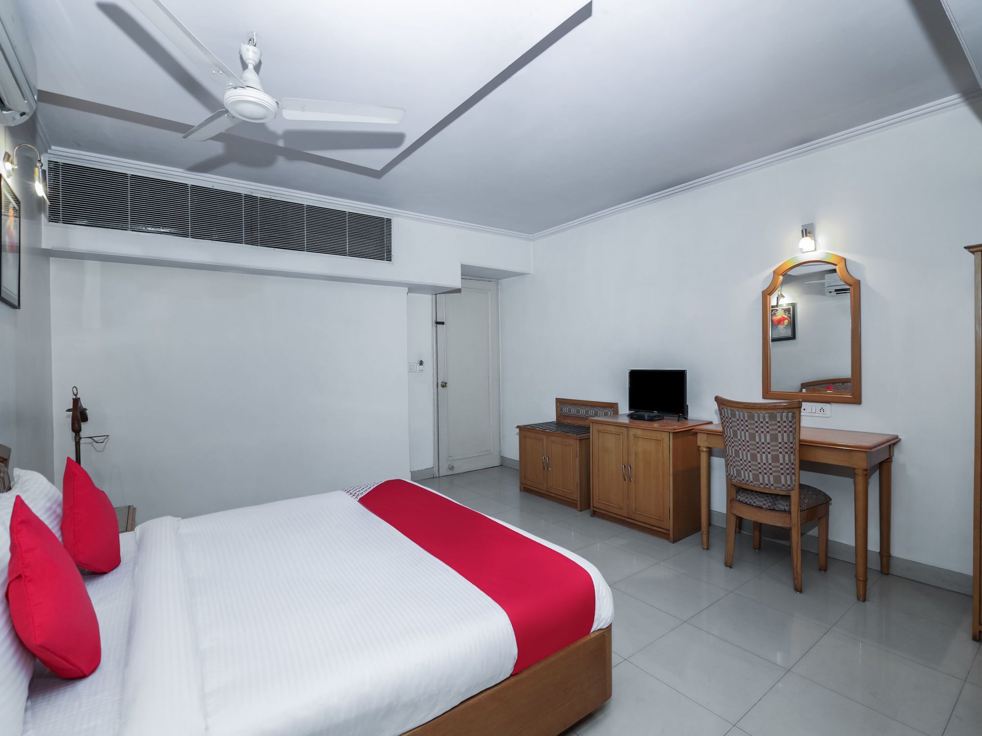 Oyo 15359 Hotel Kachandeep Τζαϊπούρ Εξωτερικό φωτογραφία